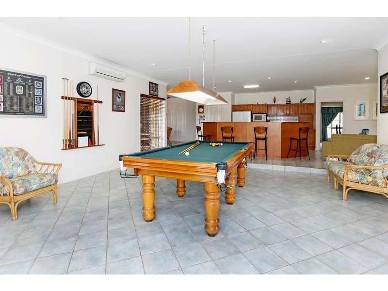 2 Leesmore Court, Deebing Heights QLD 4306