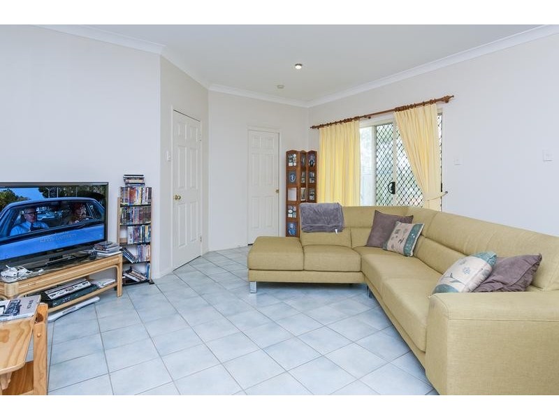 2 Leesmore Court, Deebing Heights QLD 4306