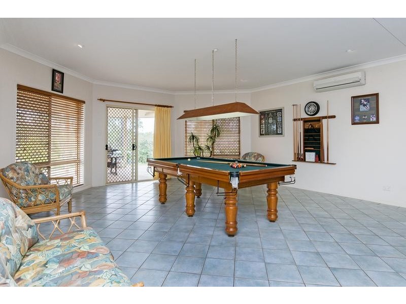 2 Leesmore Court, Deebing Heights QLD 4306