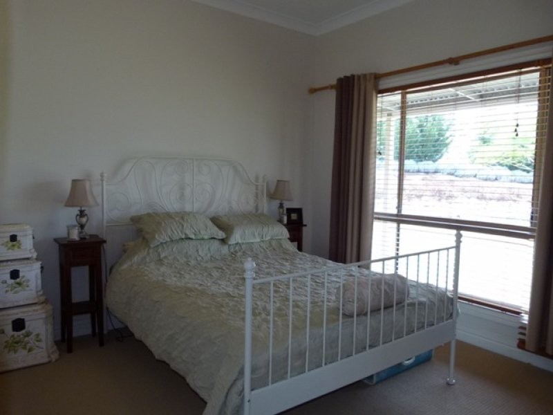 196 Eder Brothers Road, Mount Walker QLD 4340