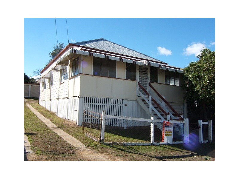 23 Moffatt Street, Ipswich QLD 4305