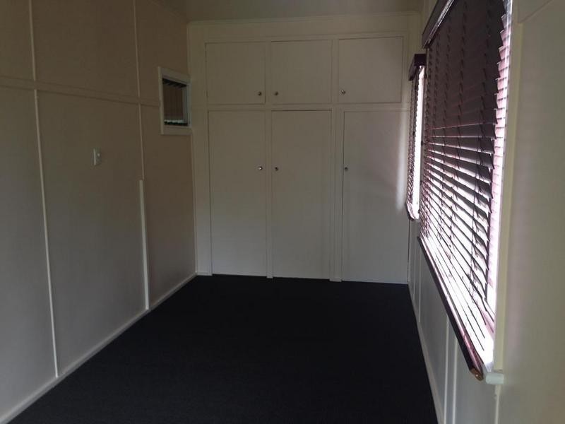5A Pemberton Street, Booval QLD 4304