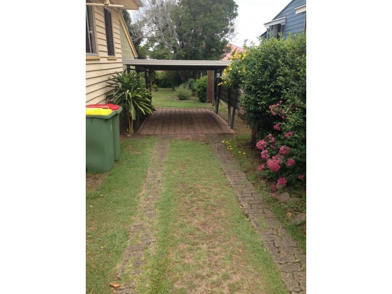 5A Pemberton Street, Booval QLD 4304