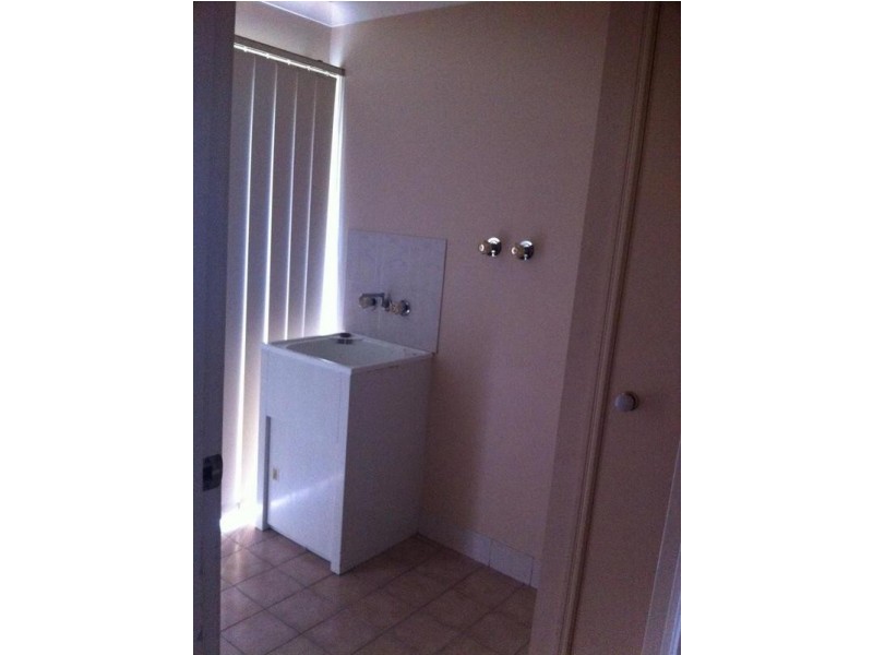 2 Morris Street, Flinders View QLD 4305