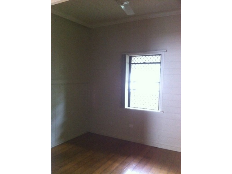 15 Elms Street, Bundamba QLD 4304