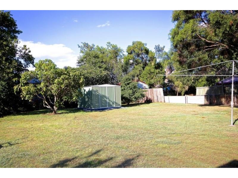 42 Sydney Street, Brassall QLD 4305