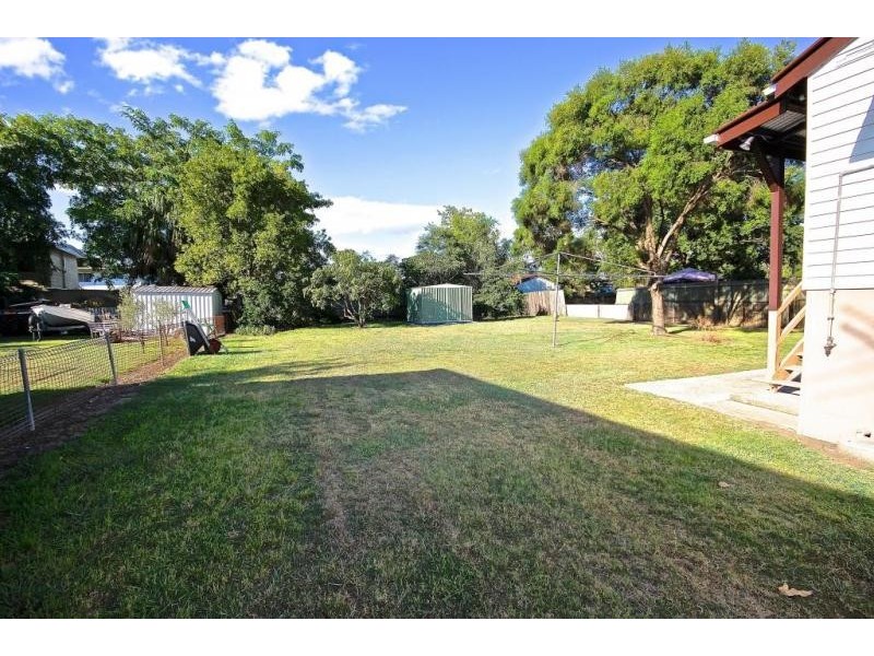42 Sydney Street, Brassall QLD 4305