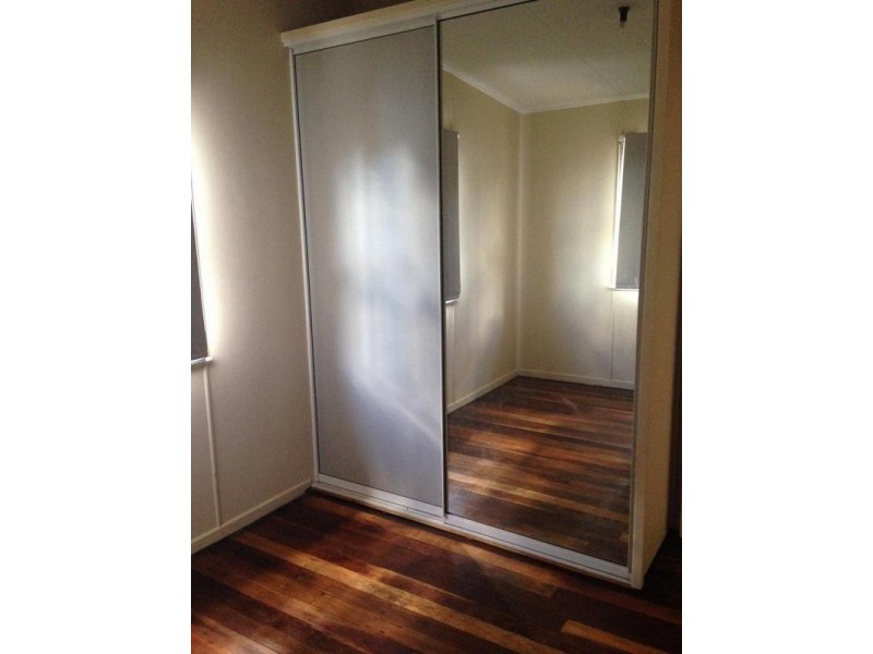 60 Samford Road, Leichhardt QLD 4305