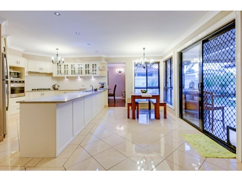 16 Blessington Way, Flinders View QLD 4305