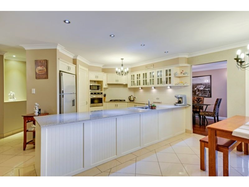 16 Blessington Way, Flinders View QLD 4305