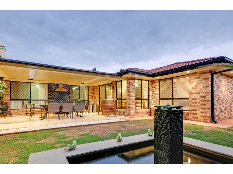 16 Blessington Way, Flinders View QLD 4305