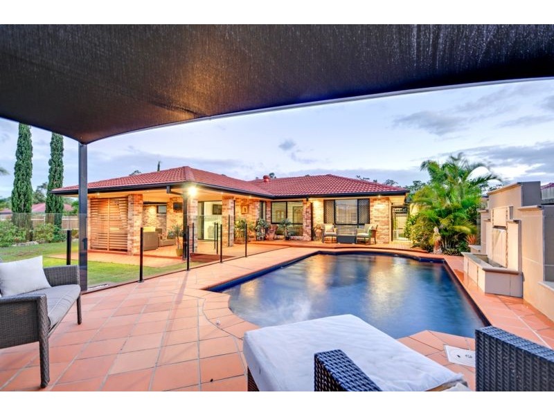 16 Blessington Way, Flinders View QLD 4305