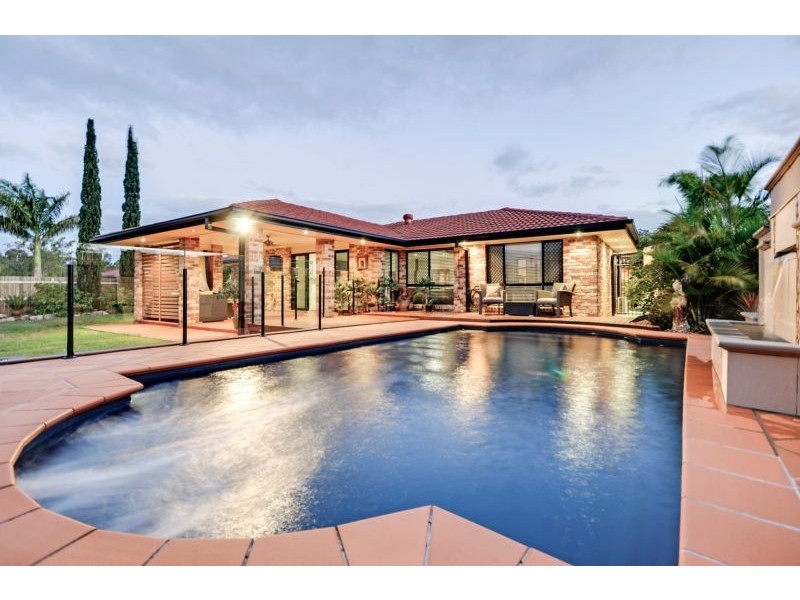 16 Blessington Way, Flinders View QLD 4305