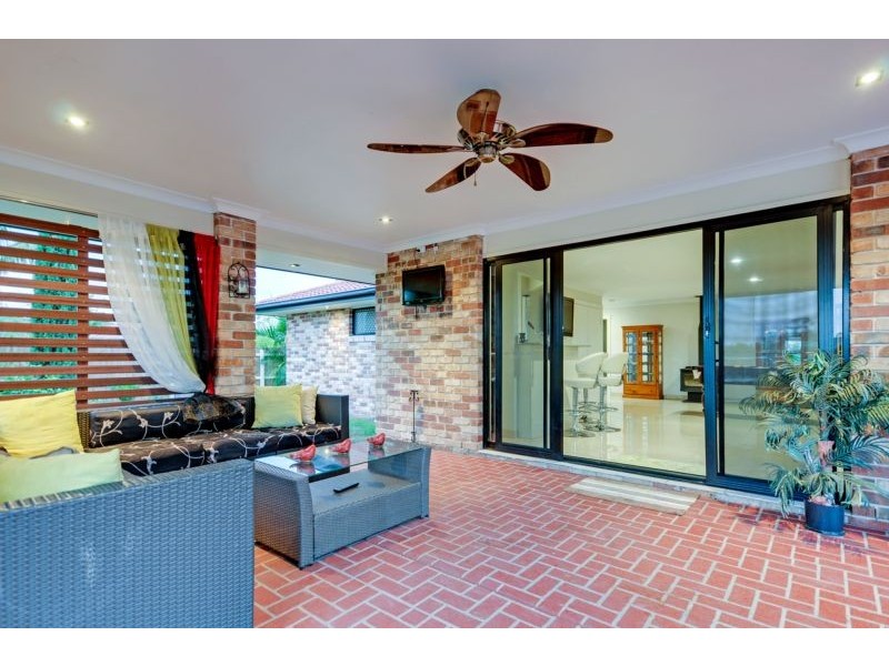 16 Blessington Way, Flinders View QLD 4305