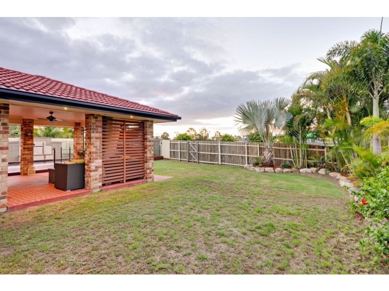 16 Blessington Way, Flinders View QLD 4305