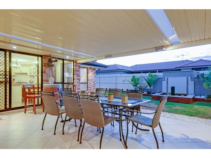 16 Blessington Way, Flinders View QLD 4305