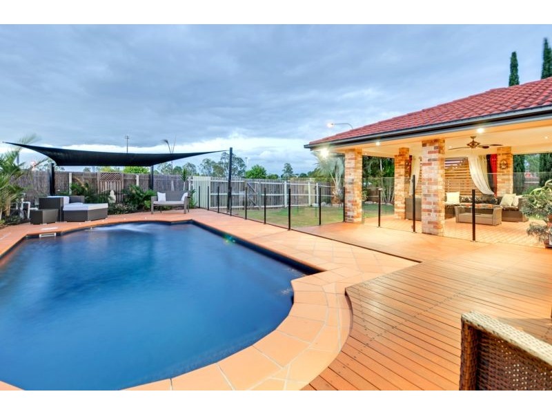 16 Blessington Way, Flinders View QLD 4305