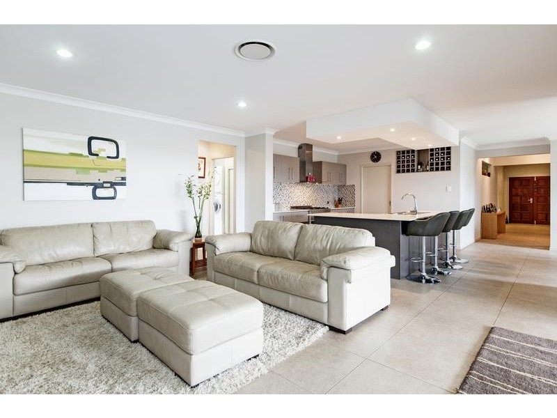 124 Santa Monica Drive, Augustine Heights QLD 4300