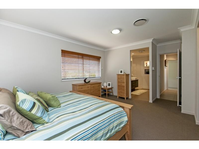 124 Santa Monica Drive, Augustine Heights QLD 4300