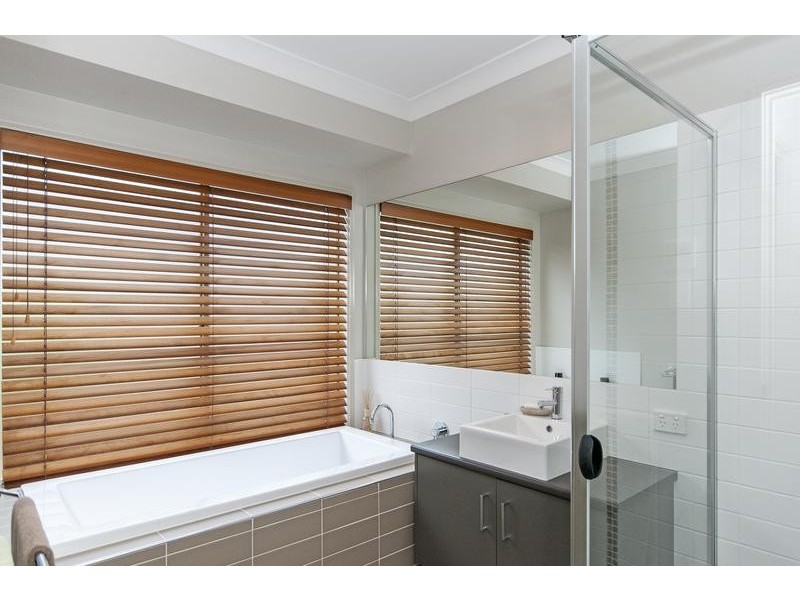 124 Santa Monica Drive, Augustine Heights QLD 4300