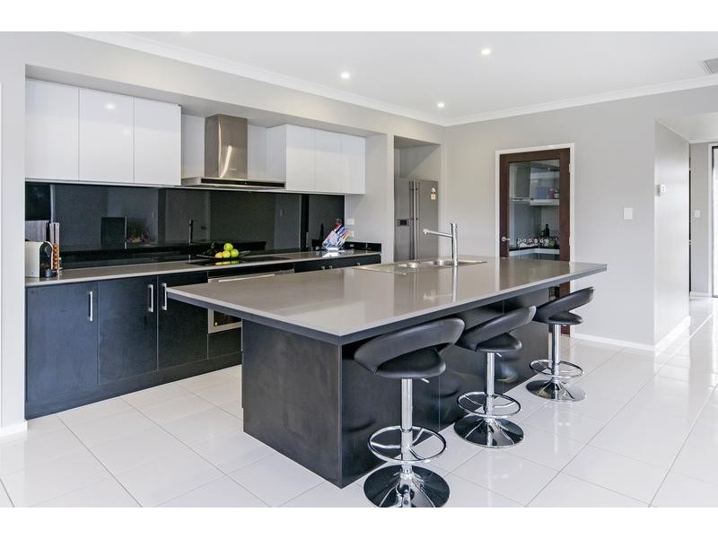 8 Glasswing Street, Deebing Heights QLD 4306