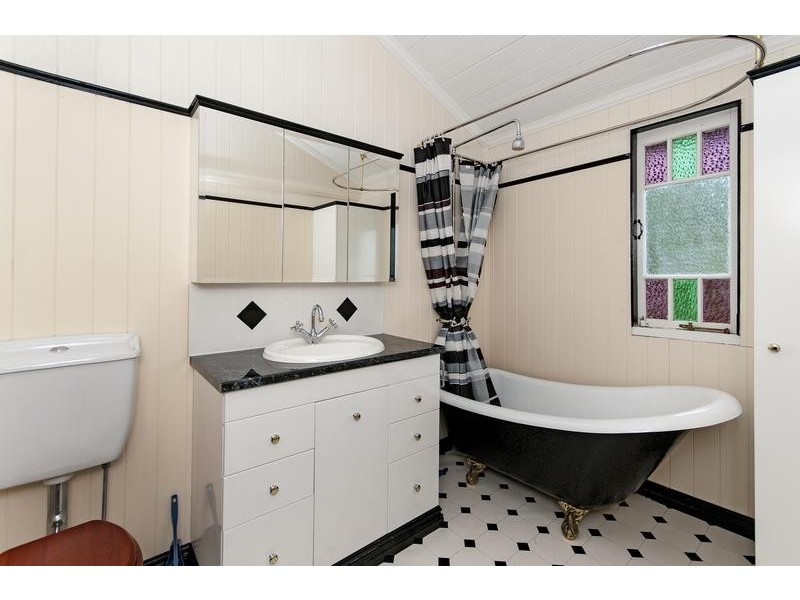 18 Coolibah Street, Silkstone QLD 4304