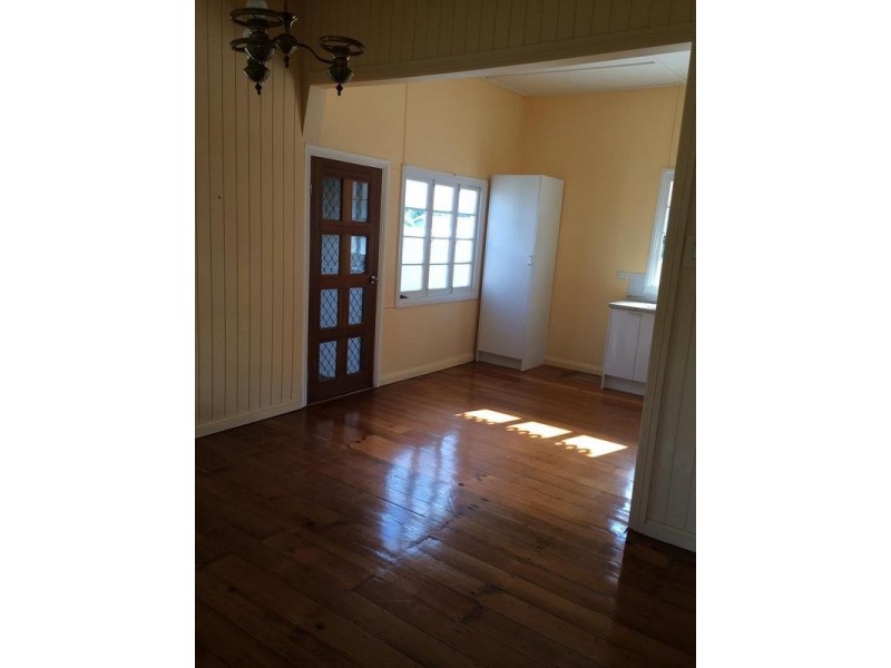 49 Frederick Street, Newtown QLD 4305