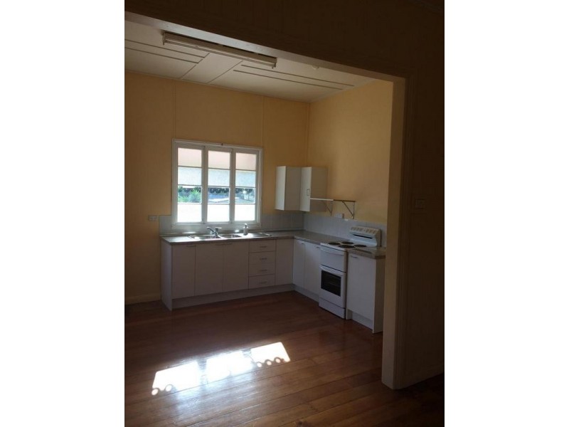 49 Frederick Street, Newtown QLD 4305