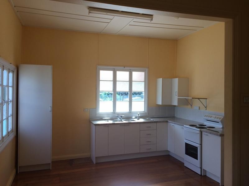 49 Frederick Street, Newtown QLD 4305