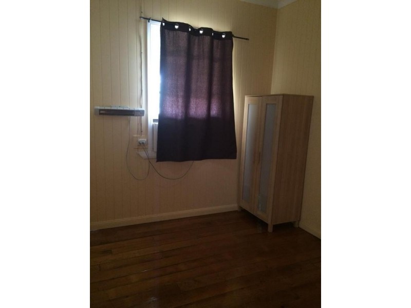 49 Frederick Street, Newtown QLD 4305