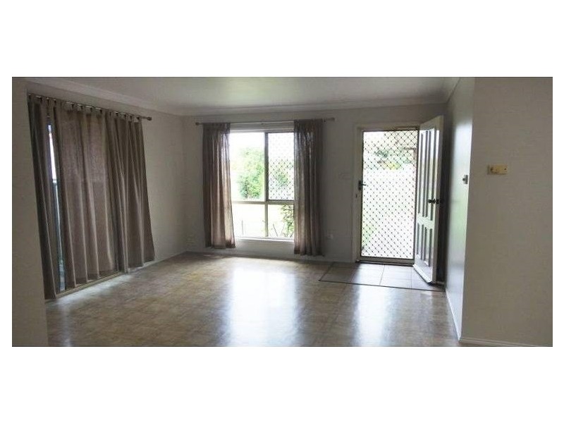 2/38 Dellvene Crescent, Rosewood QLD 4340