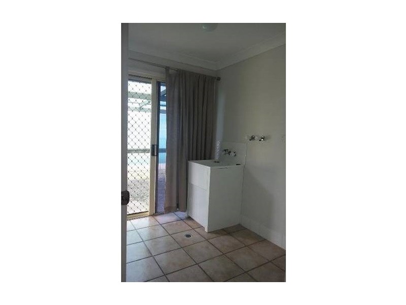 2/38 Dellvene Crescent, Rosewood QLD 4340