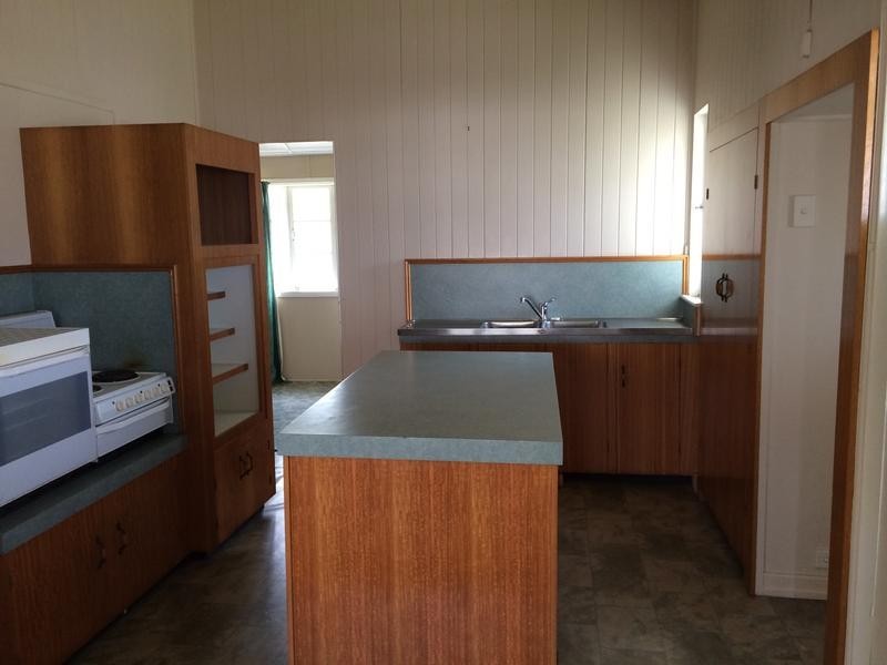 11 Powells Road, Karana Downs QLD 4306