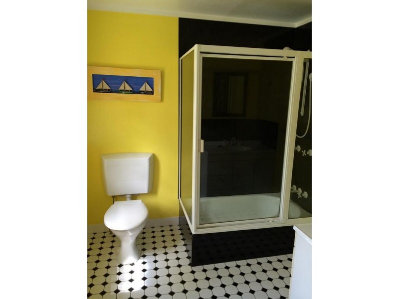 11 Powells Road, Karana Downs QLD 4306