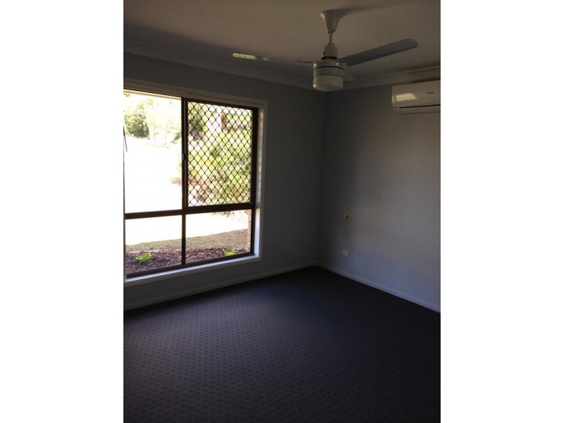 8 Leysdown Court, Yamanto QLD 4305