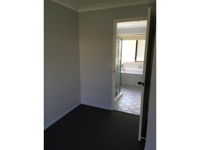 8 Leysdown Court, Yamanto QLD 4305