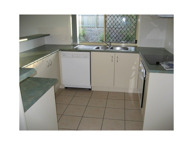 65 Lakeview Drive, Deebing Heights QLD 4306