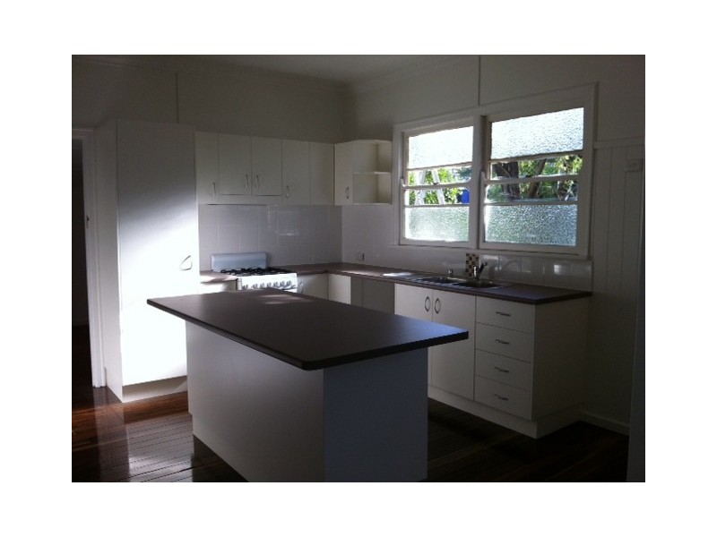 15 Rex Street, Eastern Heights QLD 4305