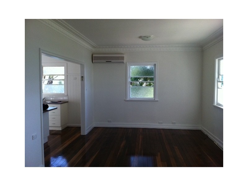 15 Rex Street, Eastern Heights QLD 4305