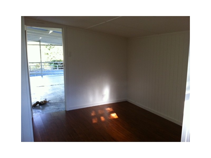 15 Rex Street, Eastern Heights QLD 4305