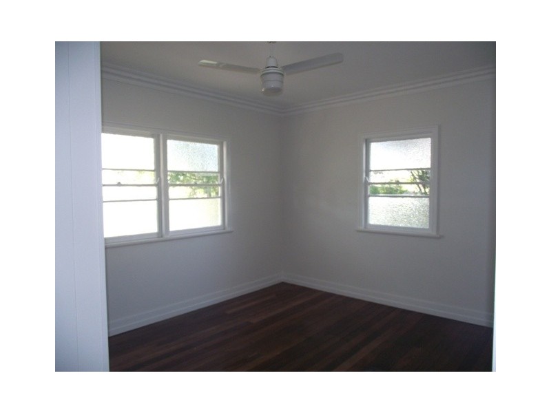 15 Rex Street, Eastern Heights QLD 4305