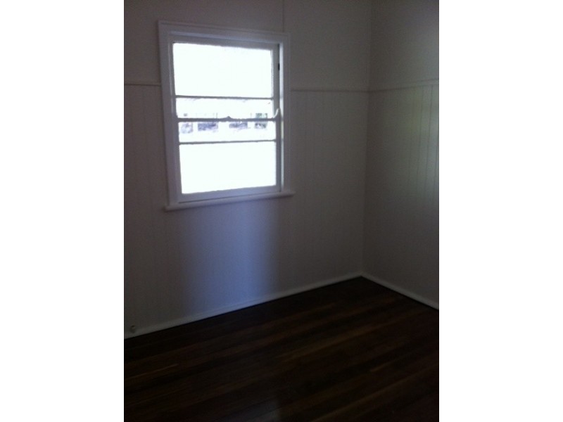 15 Rex Street, Eastern Heights QLD 4305