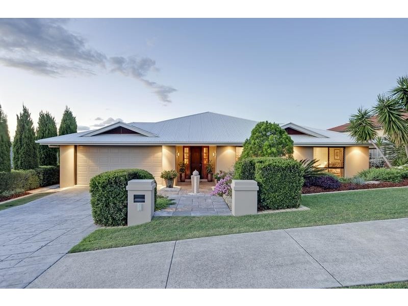6 Chelsea Close, Flinders View QLD 4305