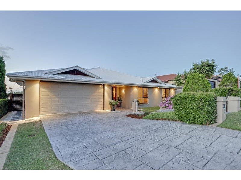 6 Chelsea Close, Flinders View QLD 4305