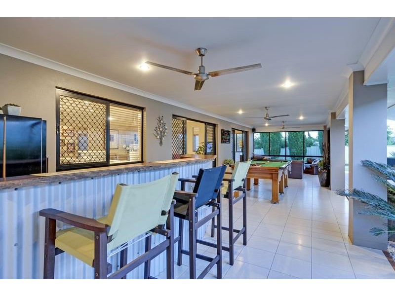 6 Chelsea Close, Flinders View QLD 4305