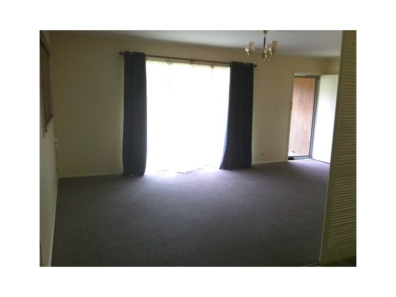 73 Robertson Road, Raceview QLD 4305