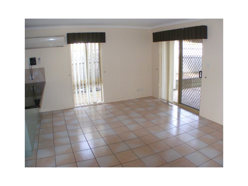 325 South Station Road, Raceview QLD 4305