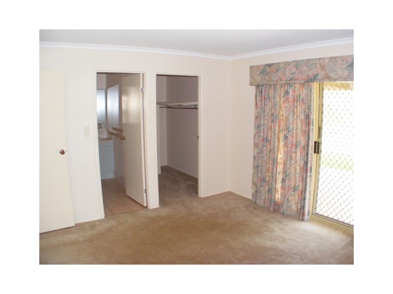 325 South Station Road, Raceview QLD 4305