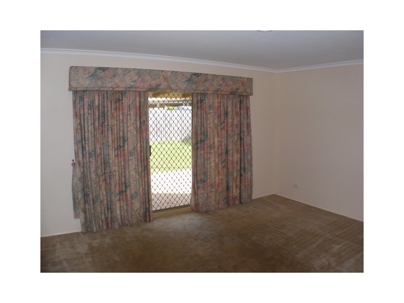 325 South Station Road, Raceview QLD 4305