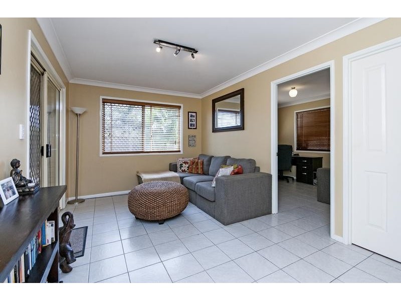 71 Sandalwood Drive, Yamanto QLD 4305